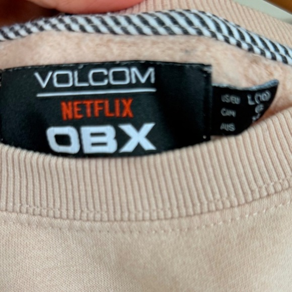 Volcom Netflix OBX Crew Neck Sweatshirt Love Heart Casual Comfy L - Picture 3 of 3
